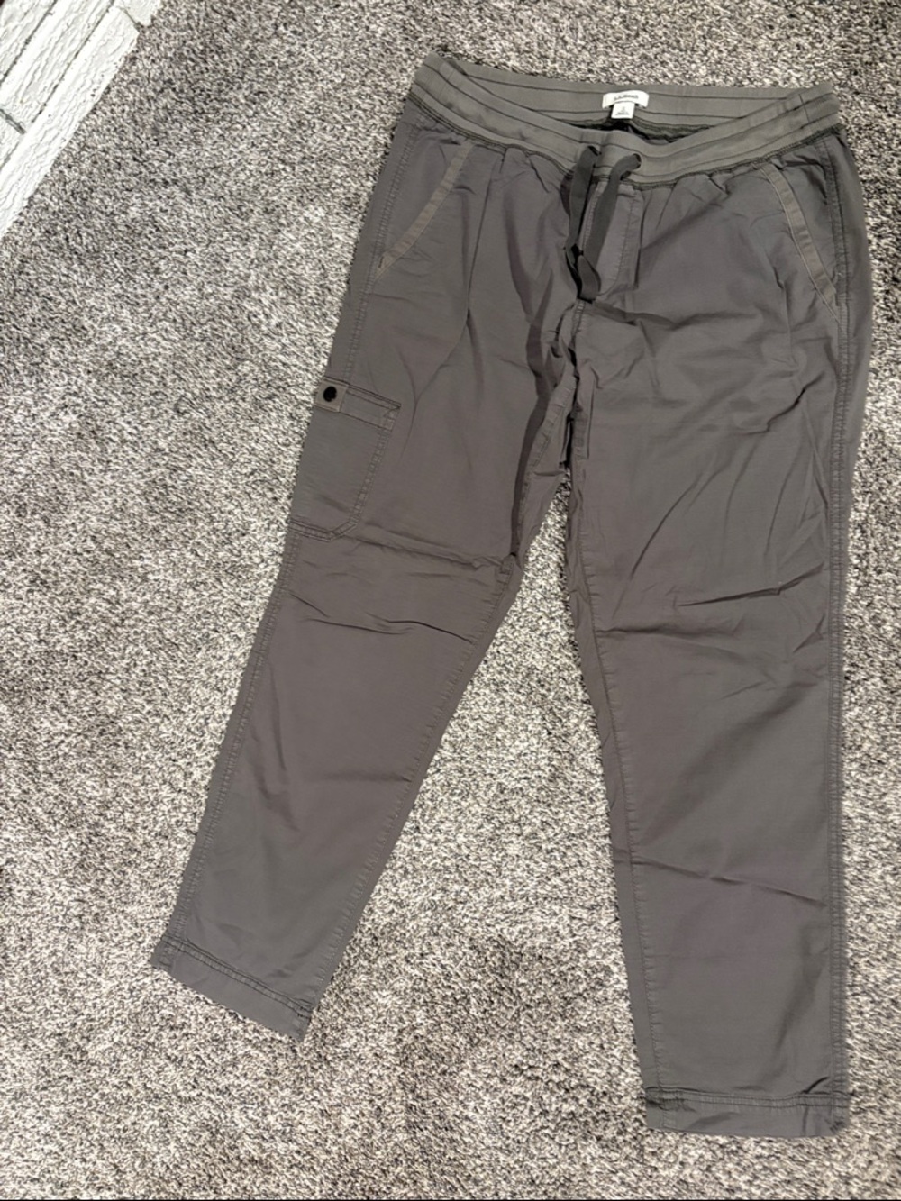 L.L. Bean Women’s Slate Gray Cargo Jogger Pants